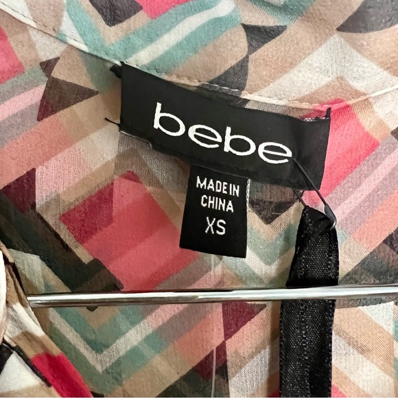NWT BEBE Women's Silk Blouse Geometric Luxurious Button Down Long Sleeve, XS sz - Picture 3 of 17